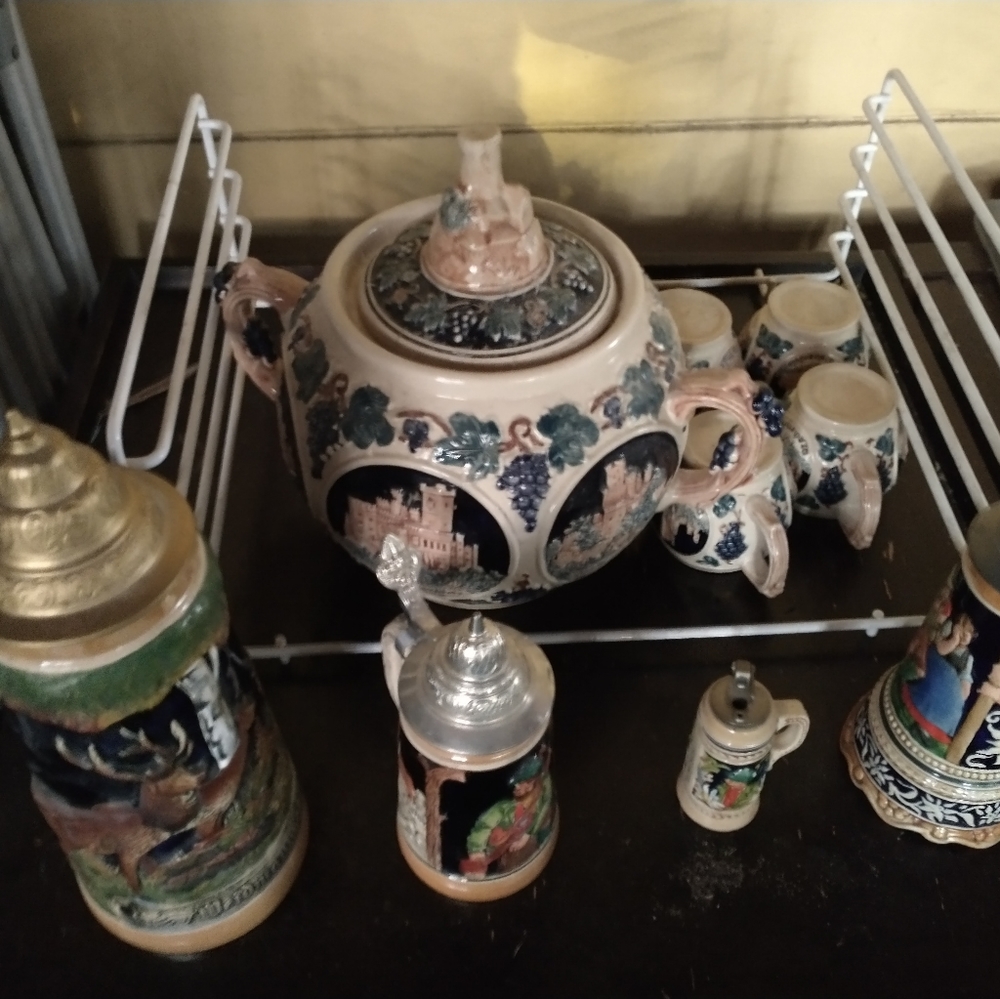 Bowl, cups , Music box beer Stein, Stein Lighter, M sz Beer Stein w/ Fox Handle